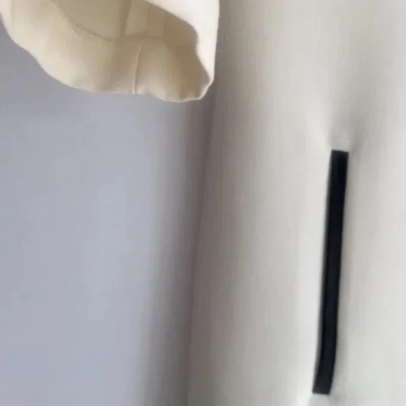 B&W | Dress - Picture 2 of 3